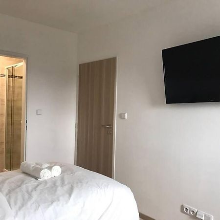 Apartment Diana Hostka  エクステリア 写真
